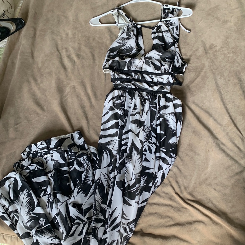 WOMENS EXPRESS MAXI DRESS SIZED SMALL